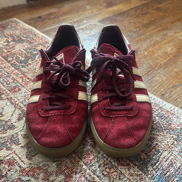 Rare Adidas Bermudas (similar to Samba) - Picture 2 of 7
